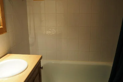 Monolocale luminoso · Accesso diretto alle pi...