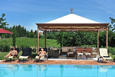 Pleasant villa in Peccioli with private swimm...