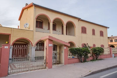 Casa vacanze a Lu Bagnu vicino alla spiaggia