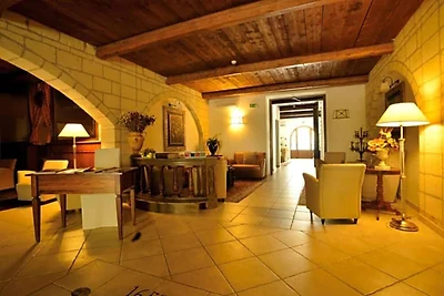 Appartamento con piscina in comune a pochi km...