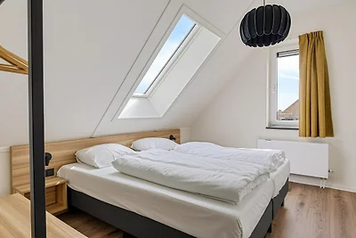 Villa am IJsselmeer mit privatem Steg