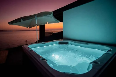 Lux Holiday Home Slatki - Two Bedroom Apartme...