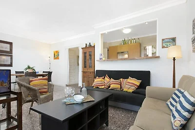 4-bedroom apartment with sea views