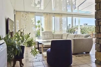 Villa in Antibes mit Pool und Meerblick