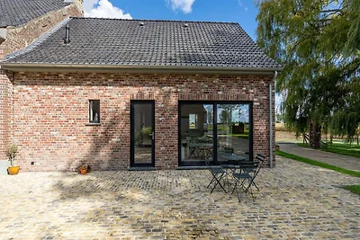 Großzügiges Ferienhaus mit Teich