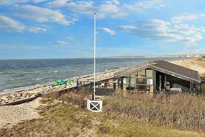 4 Sterne Ferienhaus in Karrebæksminde-By...