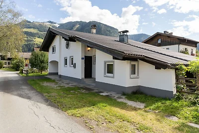 Spazioso chalet a Maishofen vicino alla...