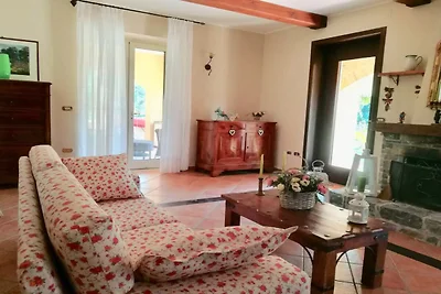 Erholsame Villa in Albanella mit Whirlpool
