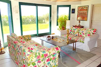 Schönes Ferienhaus mit Sauna und Meerblick