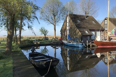 Wunderschönes Ferienhaus am See in Gaastmeer