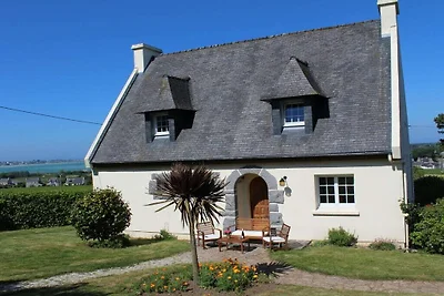 Villa in Goulven met zwembad