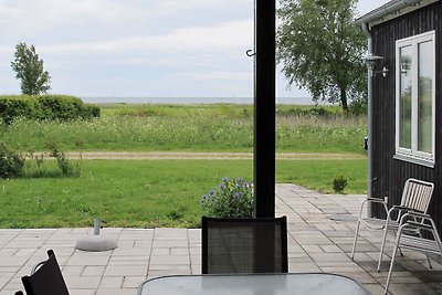 Modernes Ferienhaus mit Terrasse in Nysted
