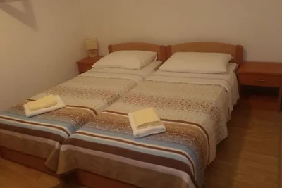 Wohnung in Dubrovnik mit Garten
