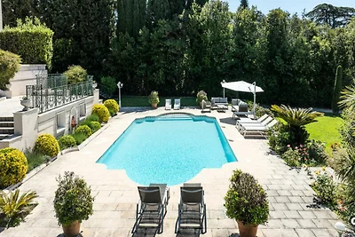 Villa in Cannes mit Pool und Meerblick