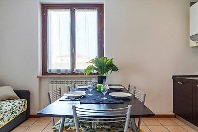 Odnowiony dom wspaniale położony nad jeziorem...