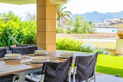 Tarida - Apartment In Marina Manresa.
