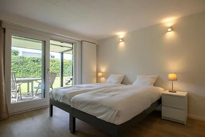 Ferienhaus am Veerse Meer mit Terrasse