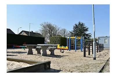 Ferienhaus in Ellemeet mit Schwimmbecken
