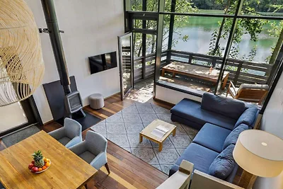 Waterside Elegance Sky Pad