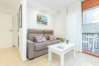 Küstenwohnung im Herzen von Roses
