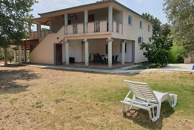 Wohnung in einem Ferienhaus mit privatem Pool