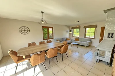 Schöne Villa ist mit allem modernen Komfort...