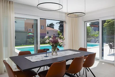 Villa Prima Lux - Four Bedroom Villa with...