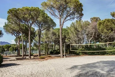 Apartment in Saint-Raphaël mit Pool