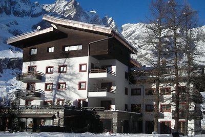 Matterhorn-view Apartment in Breuil-Cervinia ...