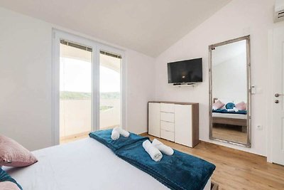 Apartments Mistral - Three Bedroom Apartment ...