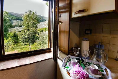 Bellissima villa in pietra sulle colline