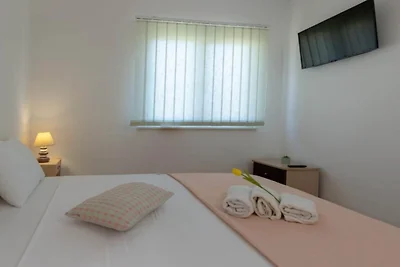 Vacation Home Pasalic - Eight Bedroom Holiday...