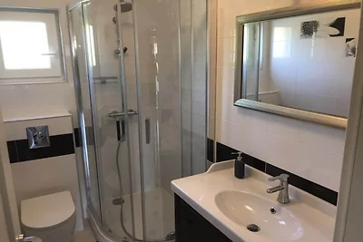Apartments near the beach Orebic - One bedroo...