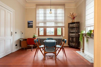 Malerisches Herrenhaus mit Garten in Tongeren