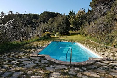 Ländliche Villa mit Schwimmbad