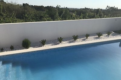 Moderne Villa in Lissabon mit Pool und...