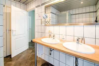 Luxe vakantiehuis in Waimes met sauna en...