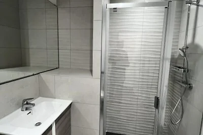 Wohnung in Grau du Roi am Strand