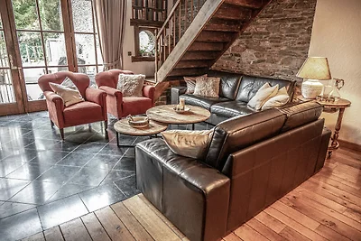 Geräumiges Ferienhaus in Vresse-sur-Semois mi...