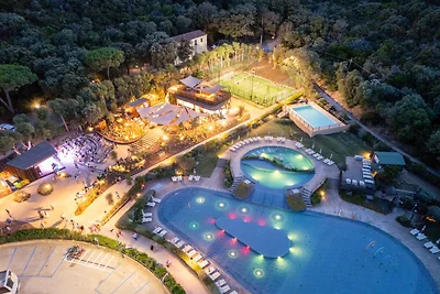 Mobilhome im Ferienpark mit grosser...