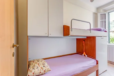 Casa vacanze con giardino dal mare
