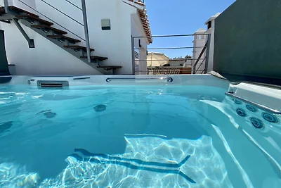 Haus in Nerja mit Jacuzzi nahe El Salón...