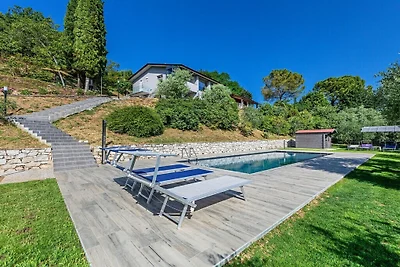 Wohnung in Brescia mit Schwimmbecken
