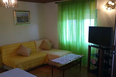 Studio Apartment with Sea View and Balcony