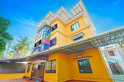 Super Hotel O Thammanam Kochi