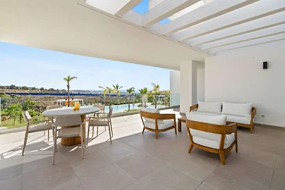 Spacious 2-bed & Solarium ALCAZABA LAGOON...