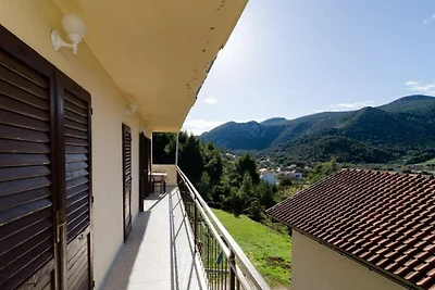 Apartment in Zuljana f�r 2 Personen