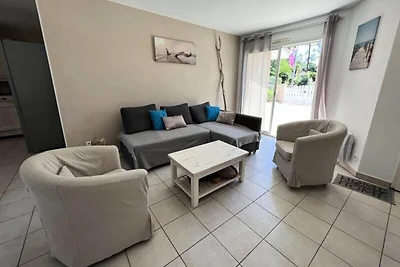 Villa mit Garten und Grill in ruhiger Lage