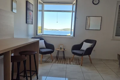 Apartments Matea - Studio with Sea View (2 Ad...