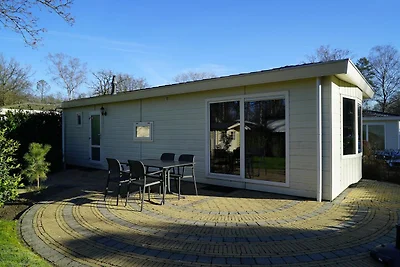 Schönes Chalet in einem Ferienpark, angrenzen...
